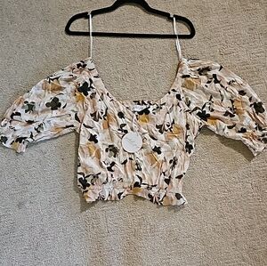 Cream and Black Puff Sleeve Crop Blouse